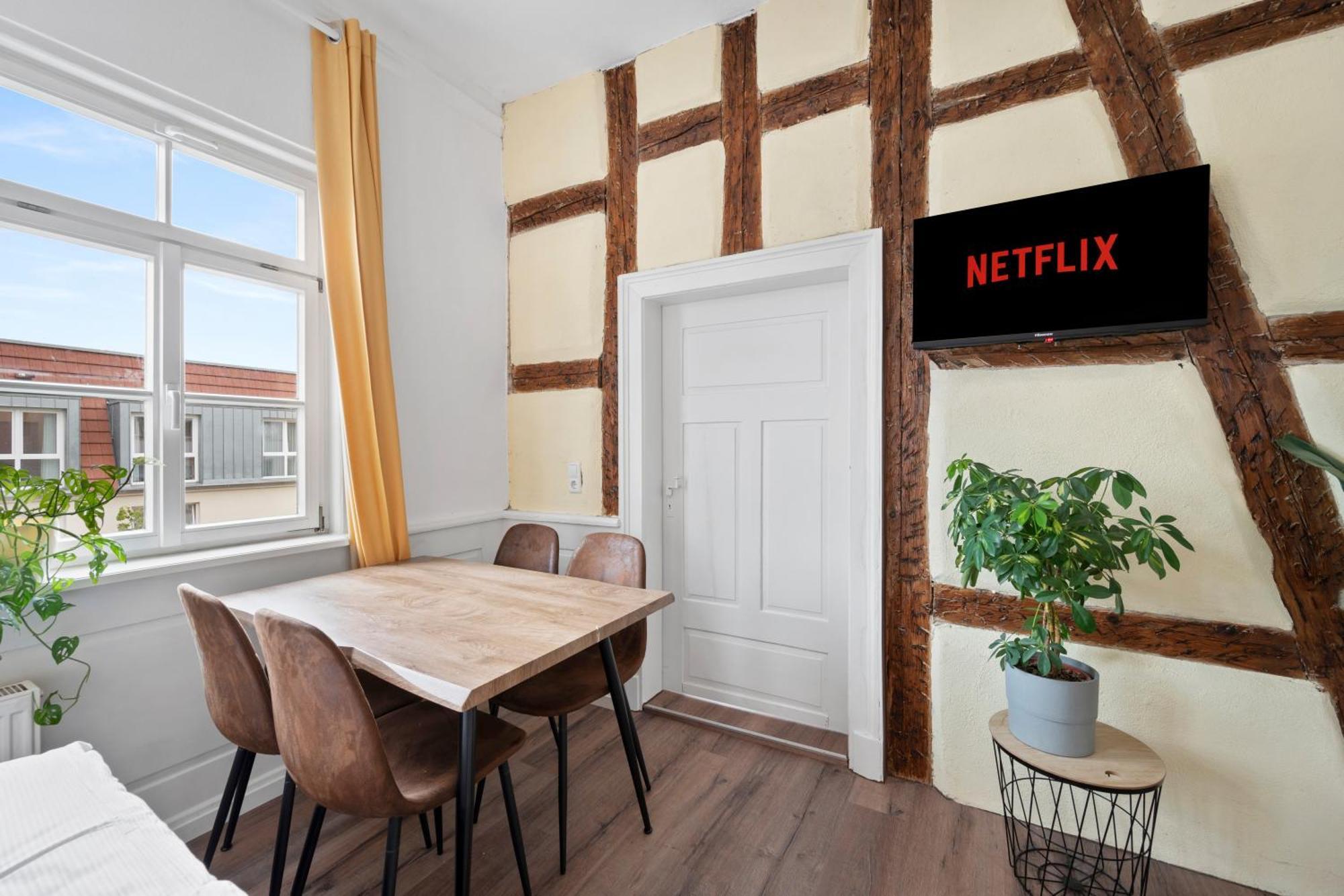 Backhome - Business&Family - Fantastische Schlosslage, Smarttv, Waschtrockner, Netflix, 50Qm, 24H Checkin - Apartment 3 Ludwigsburg Exterior foto