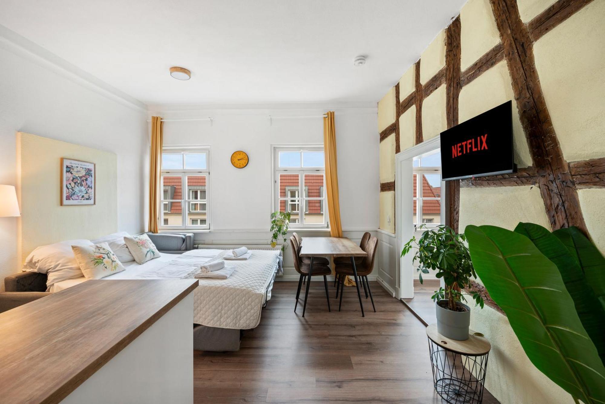 Backhome - Business&Family - Fantastische Schlosslage, Smarttv, Waschtrockner, Netflix, 50Qm, 24H Checkin - Apartment 3 Ludwigsburg Exterior foto
