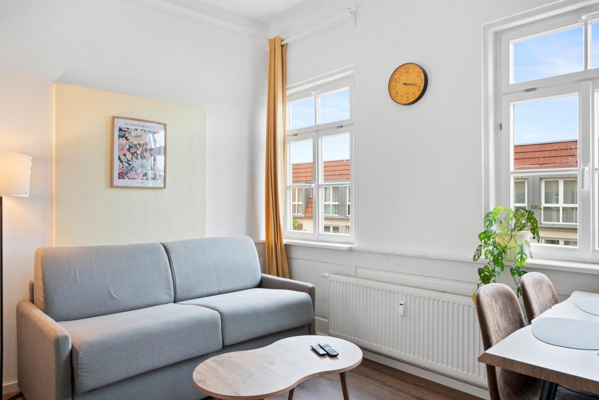 Backhome - Business&Family - Fantastische Schlosslage, Smarttv, Waschtrockner, Netflix, 50Qm, 24H Checkin - Apartment 3 Ludwigsburg Exterior foto