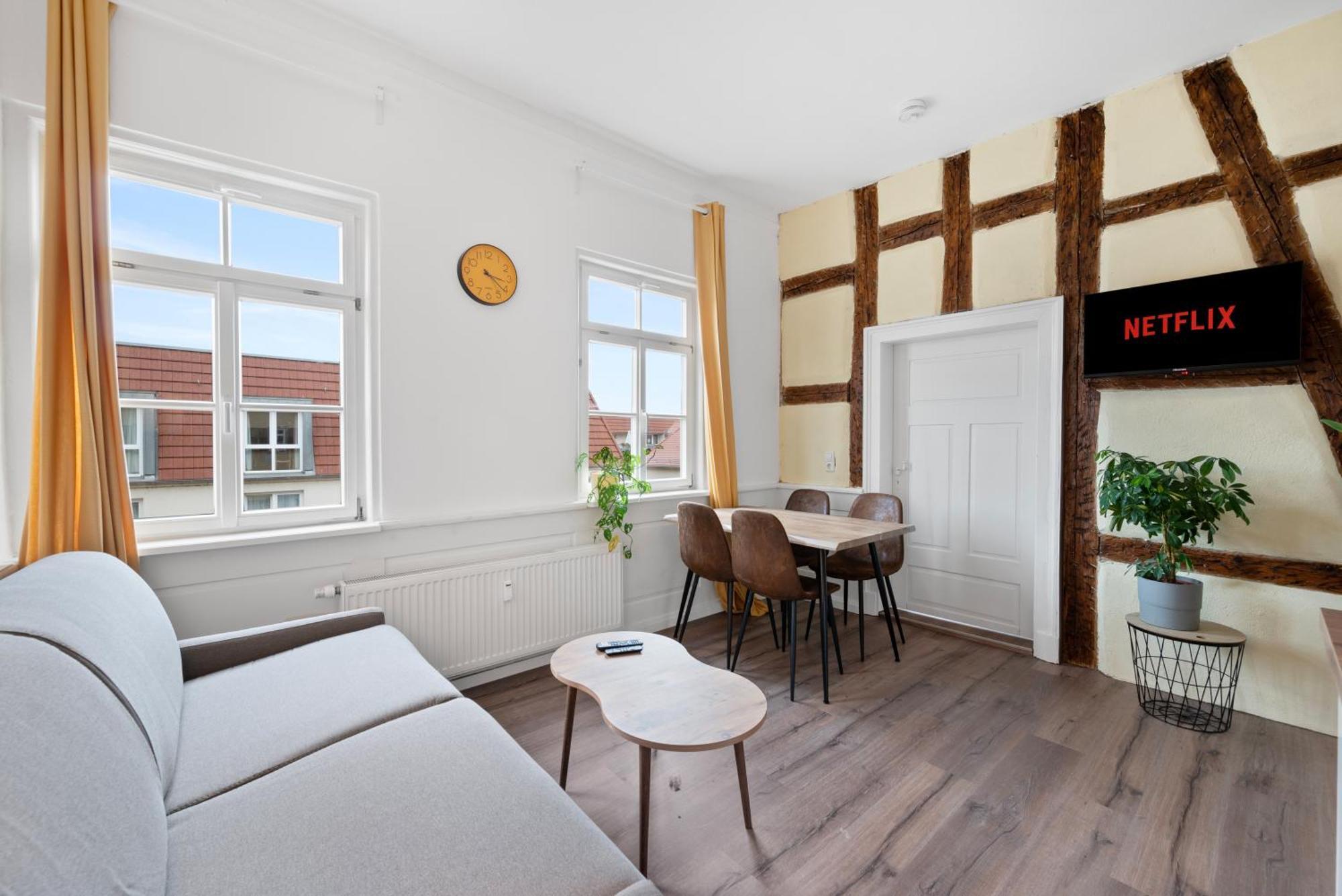 Backhome - Business&Family - Fantastische Schlosslage, Smarttv, Waschtrockner, Netflix, 50Qm, 24H Checkin - Apartment 3 Ludwigsburg Exterior foto
